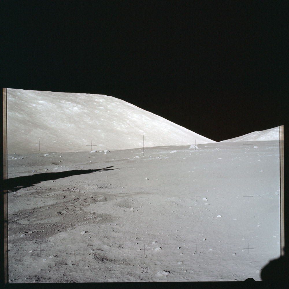 AS17-147-22520