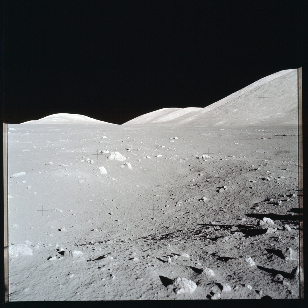 AS17-147-22532