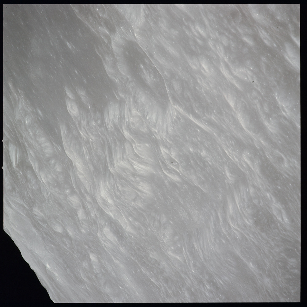 AS17-148-22767
