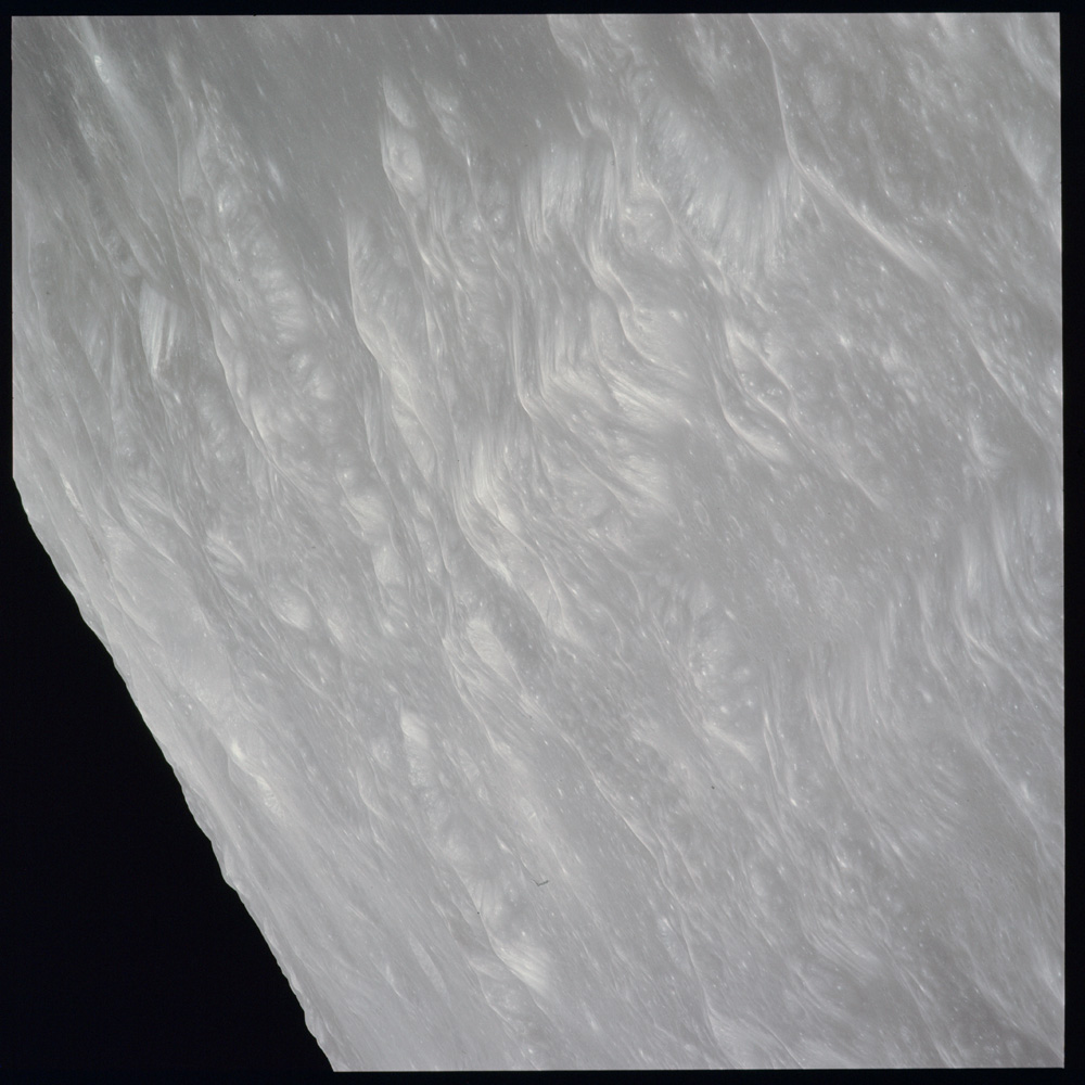AS17-148-22768