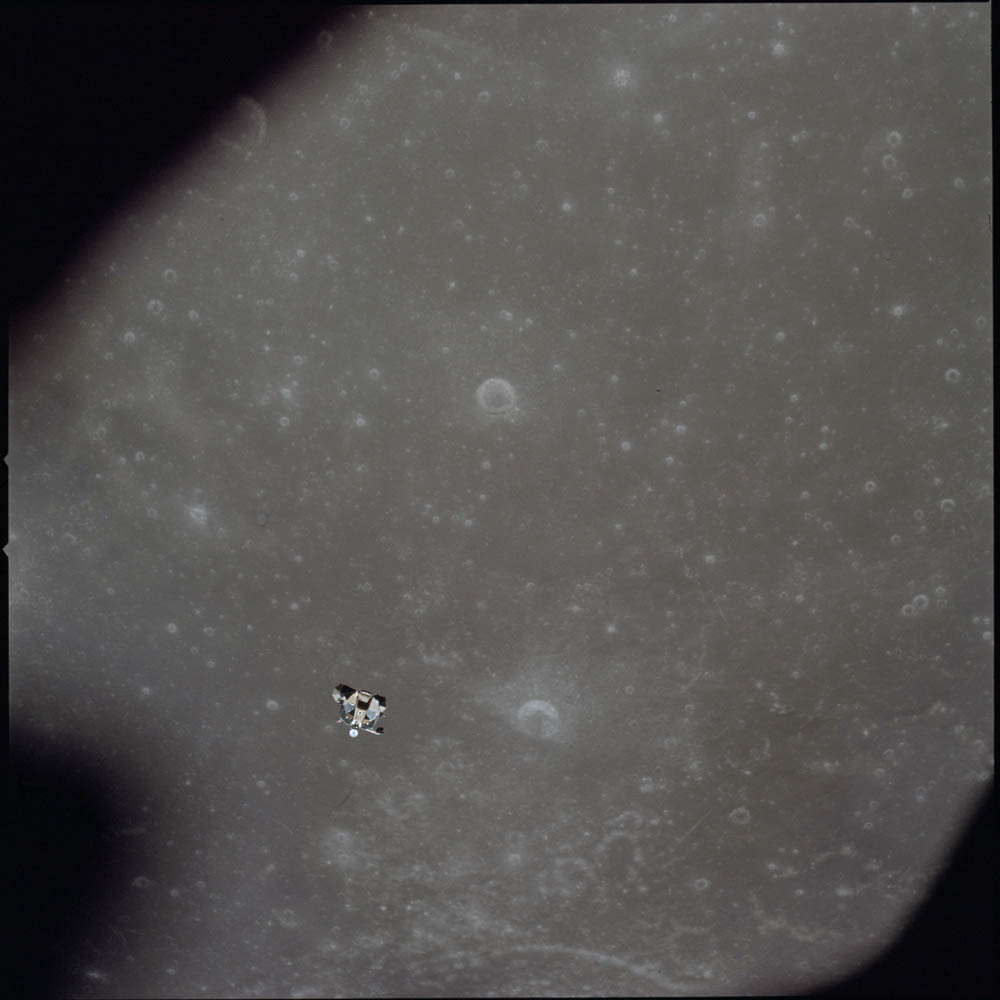 AS17-149-22842