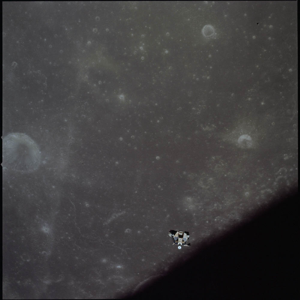 AS17-149-22843