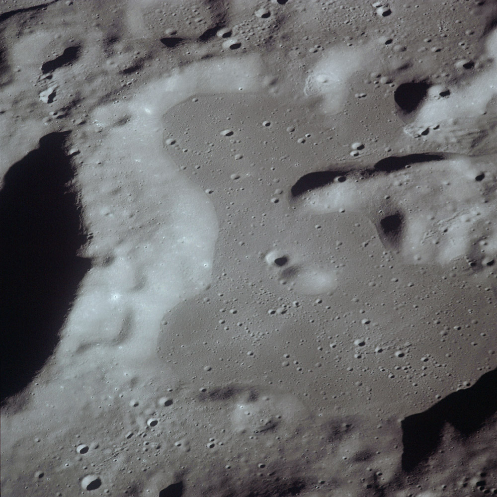 AS17-151-23192