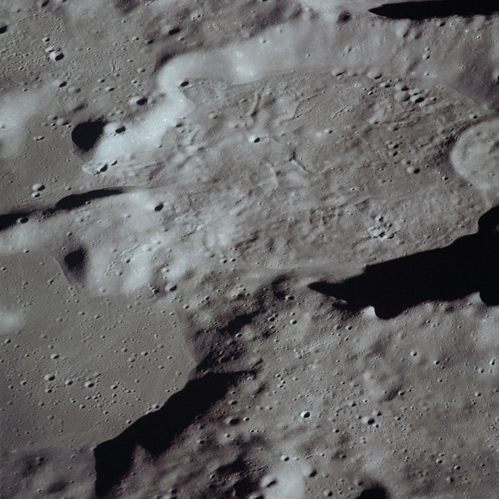 AS17-151-23193