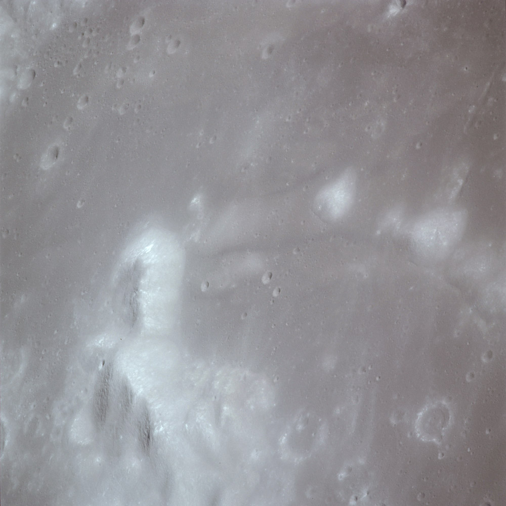 AS17-151-23194