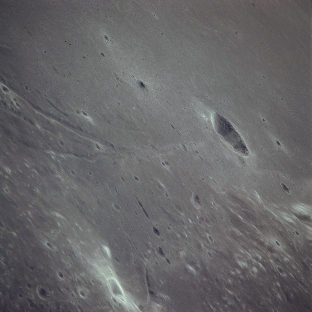 AS17-151-23258