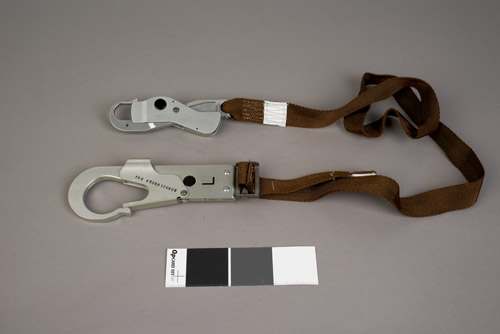 LY
                  NASM Conservation Photo Waist Tether