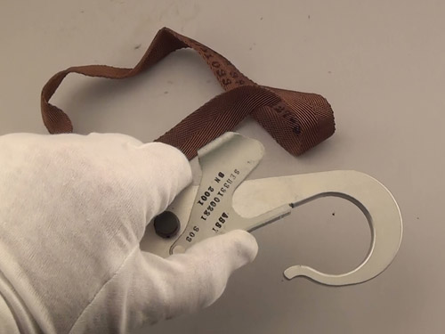 Lotazmann with
                  large hook open